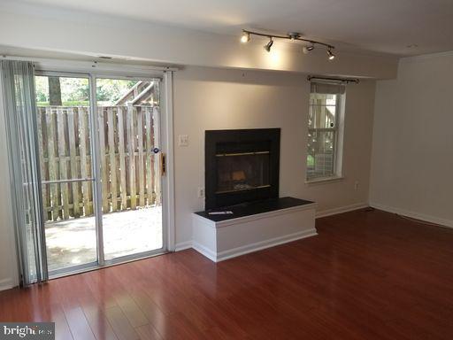 Primary Photo - 10600 Shasta Ct