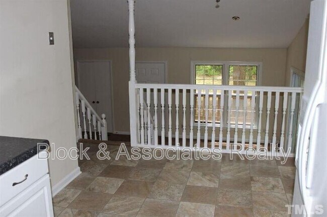 Building Photo - 118 Bonnell Ct