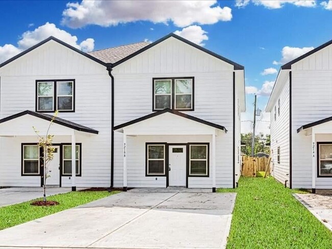 Foto del edificio - 4403 McKinley St