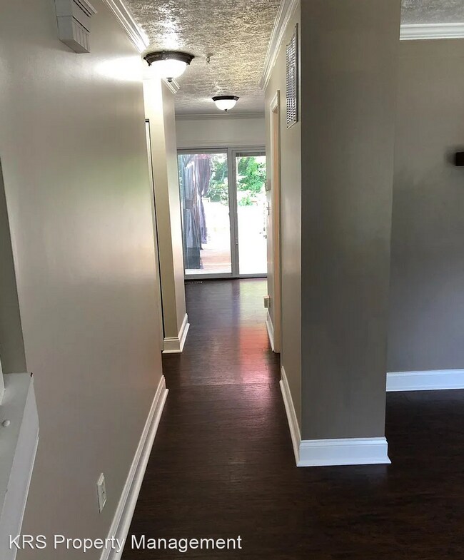 Building Photo - 3 br, 1.5 bath House - 2236 Melrose Lane