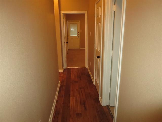 Building Photo - 1305 Ravenwood Dr