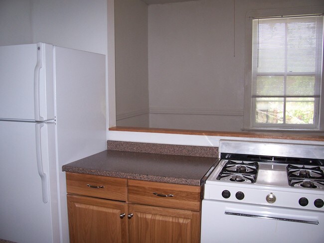 Building Photo - 4269 Botanical Ave