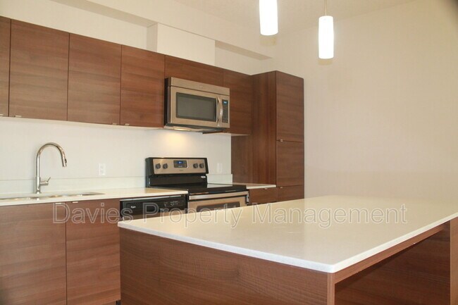 Building Photo - 9519-9160 160 Ave NW