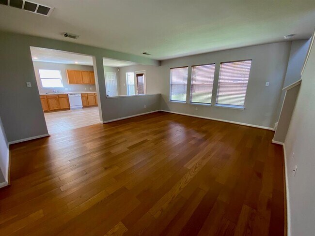 Building Photo - 3035 E Legends Bend Dr