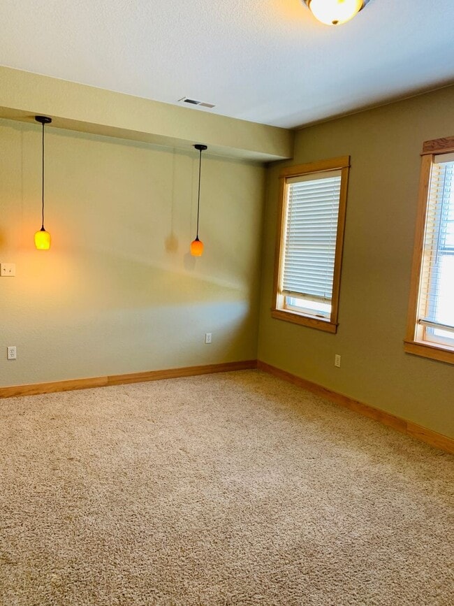 Building Photo - 4852 Kendrick Pl