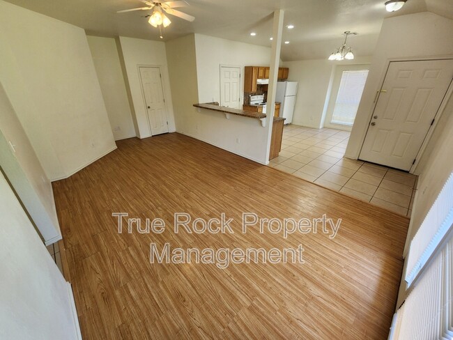 Building Photo - 1418 S Mississippi Ave