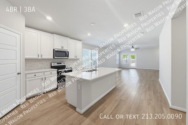 Building Photo - 3045 Casillero St