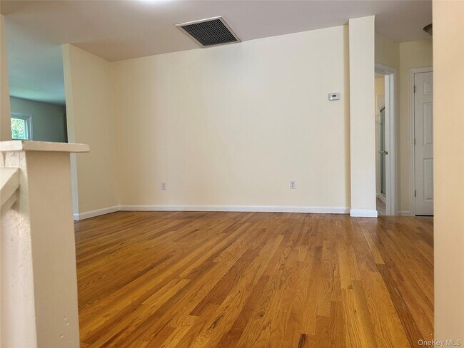 Foto del edificio - 14 Givens Ln