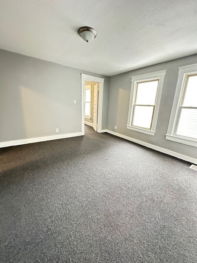 Foto del edificio - 2177 E 80th St