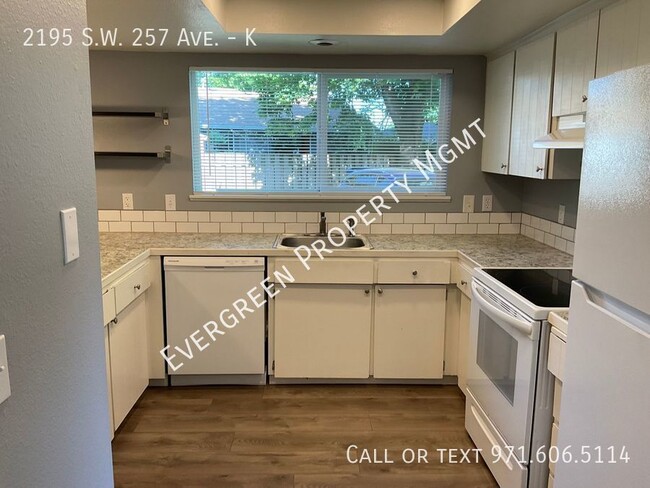 Building Photo - Beautifully updated! $1,445.00 ~ 2BR/1BA -...