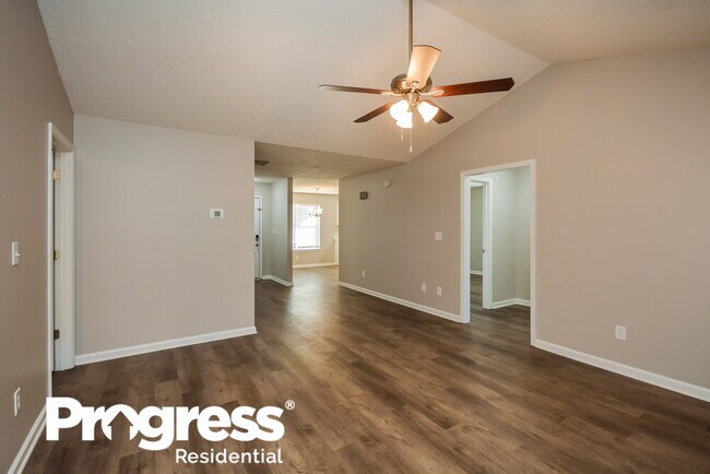 Building Photo - 608 Fieldcrest Dr