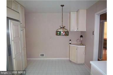 Building Photo - 1041 Warbler Pl