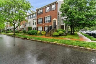 Building Photo - 11 Droyers Pointe Blvd