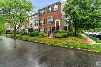 Building Photo - 11 Droyers Pointe Blvd