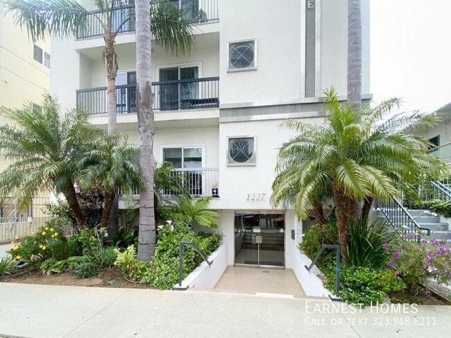 Photo - 1227 Granville Ave 104- Apartment