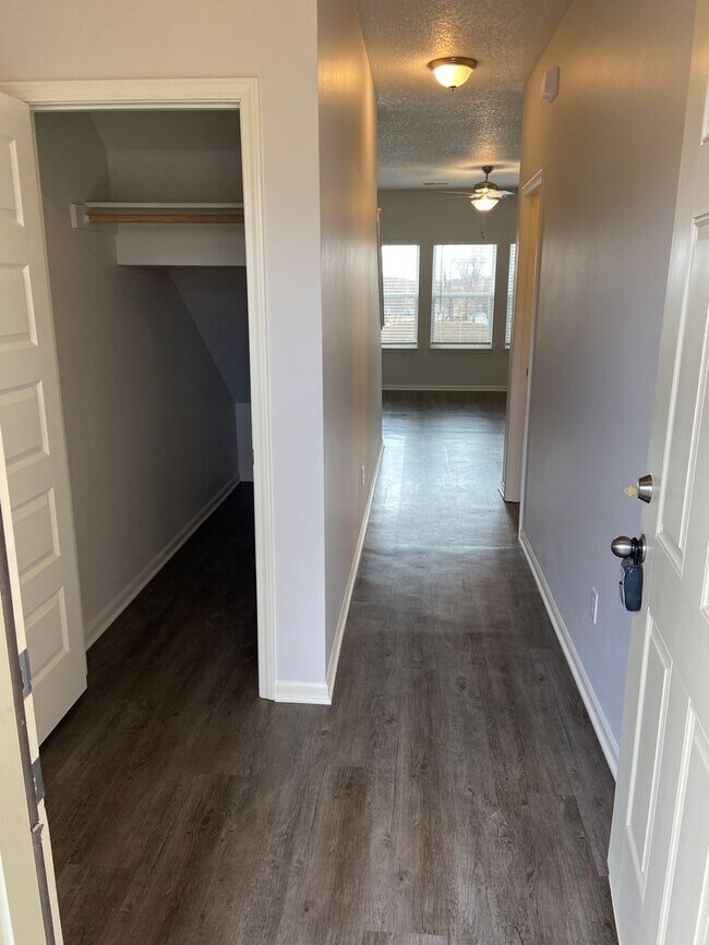 Foto del edificio - *Pre-leasing* Three Bedroom | Two Bath Hom...