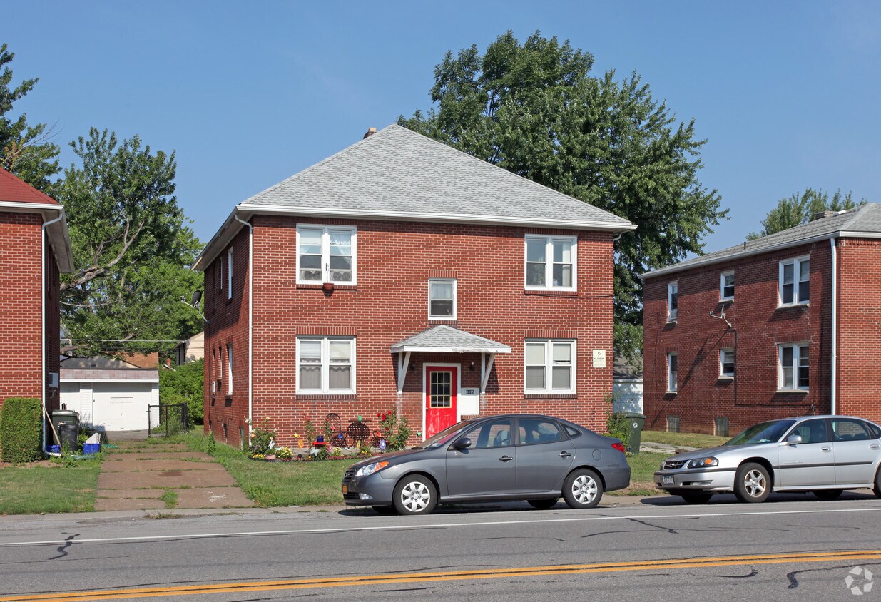 Foto del edificio - 3891-3895 S Park Ave