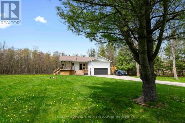 Building Photo - 2554 Creemore Ave
