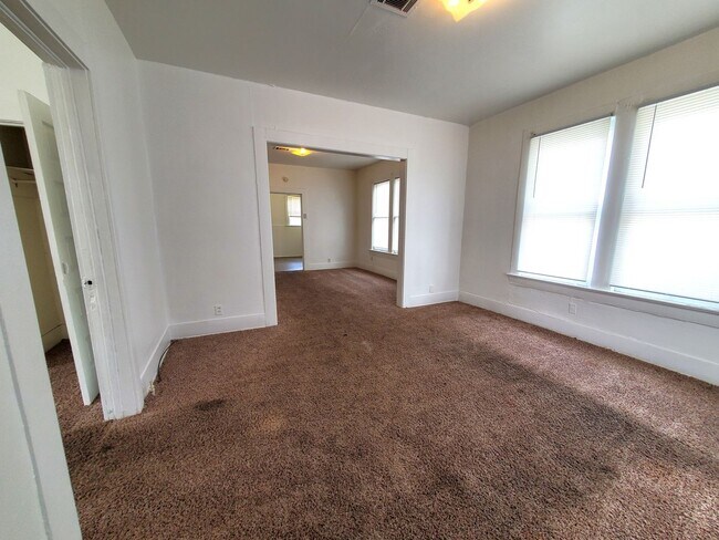 Building Photo - 3350 Highland Ave, Beaumont TX 77705