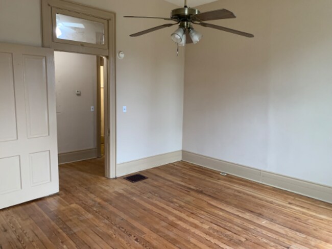 Foto del edificio - 322 N Maney