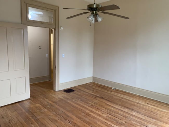 Building Photo - 322 N Maney