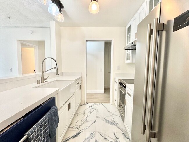 Foto del edificio - 326 E Surfside Dr