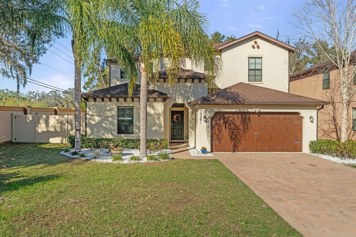 Primary Photo - Elegant 5-Bed, 4-Bath Home with Modern Upg...
