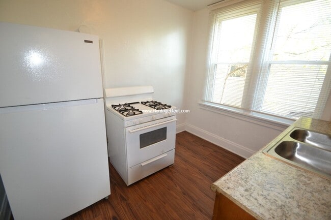 Building Photo - 4423 Greenlee Ave