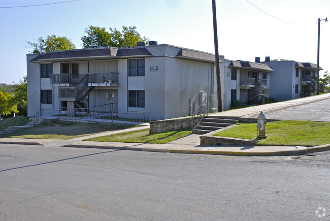 Foto del edificio - North Hill Manor