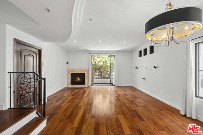 Foto del edificio - 744 N Alfred St