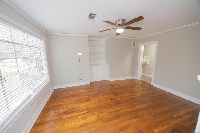 Building Photo - 2058 Woodley Rd