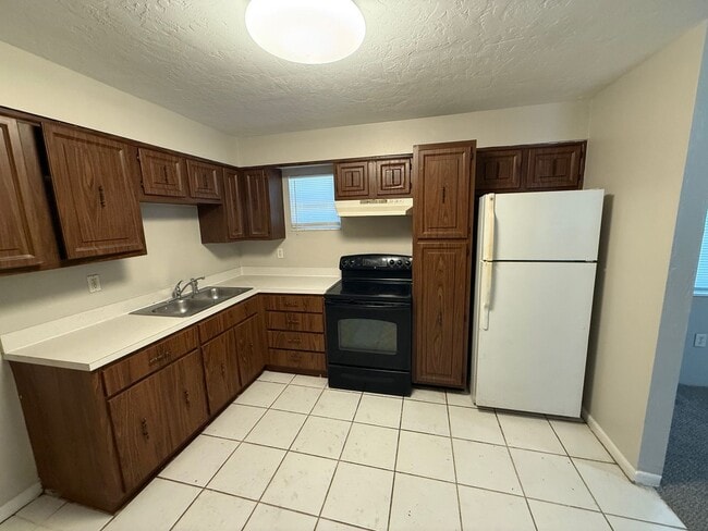 Foto del edificio - Cute 3/1 with Fenced Yard!