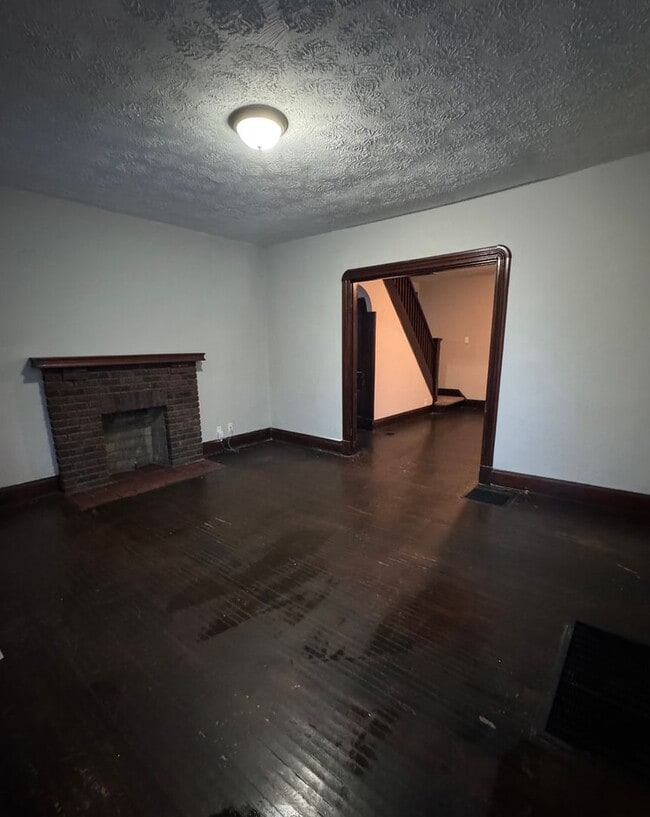 Building Photo - 1147 Heaton St