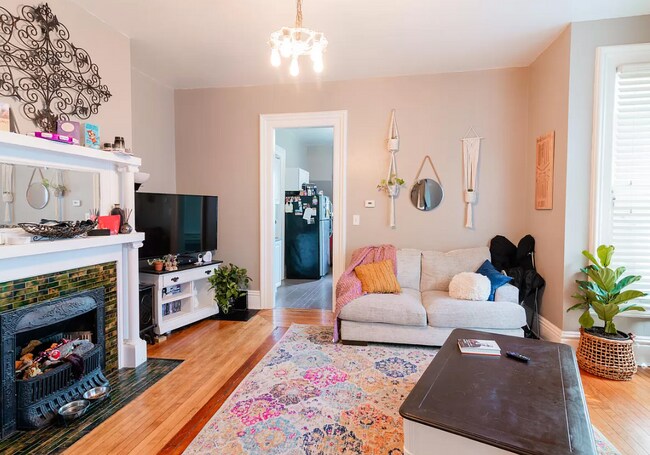 Foto del edificio - 553 Wealthy St SE