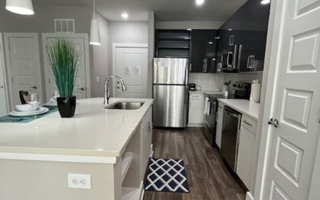 Building Photo - 1160 Johnson Ferry Rd NE