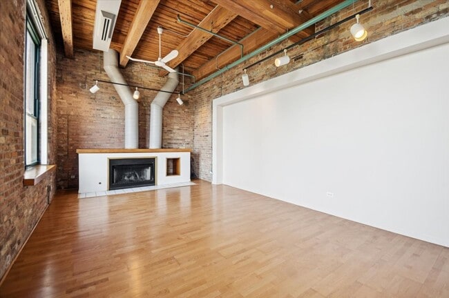 Building Photo - 1727 S Indiana Ave