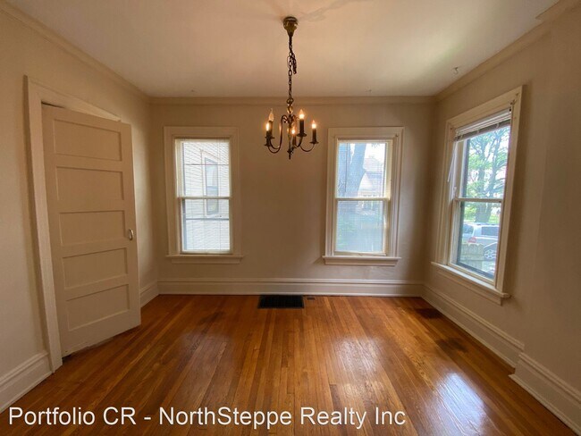 Building Photo - 2 br, 1 bath Apartment - 387 W 8th Ave
