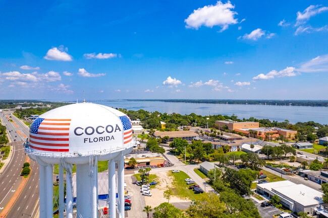 301 Forrest Ave Cocoa, FL 32922 - Cocoa Village Flats