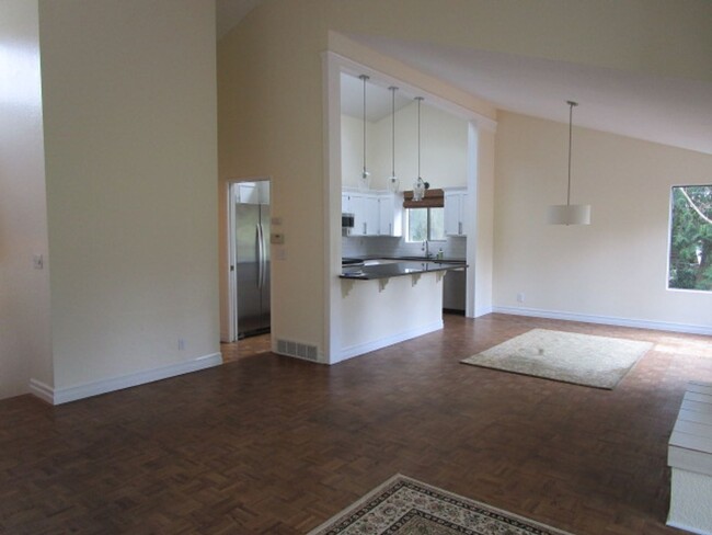 Building Photo - 12542 Gwen Drive, Unit 6