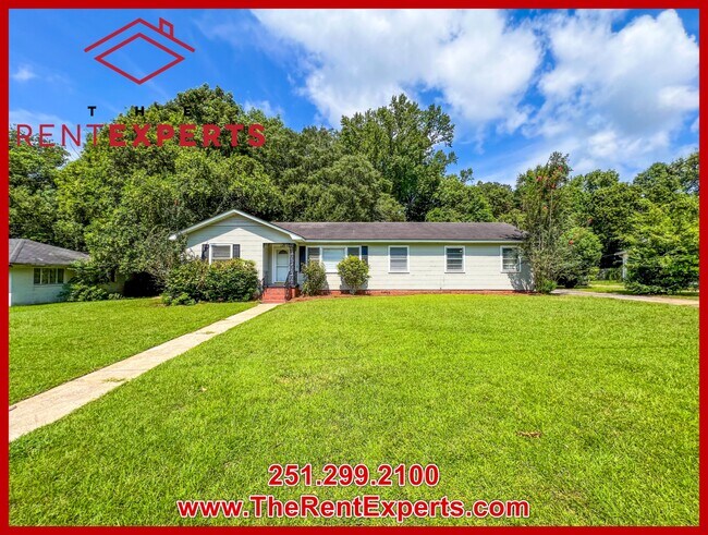 Building Photo - 2304 W Hillwood Dr