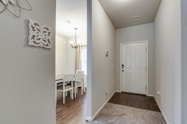 Foto del edificio - 2217 Stella Rd