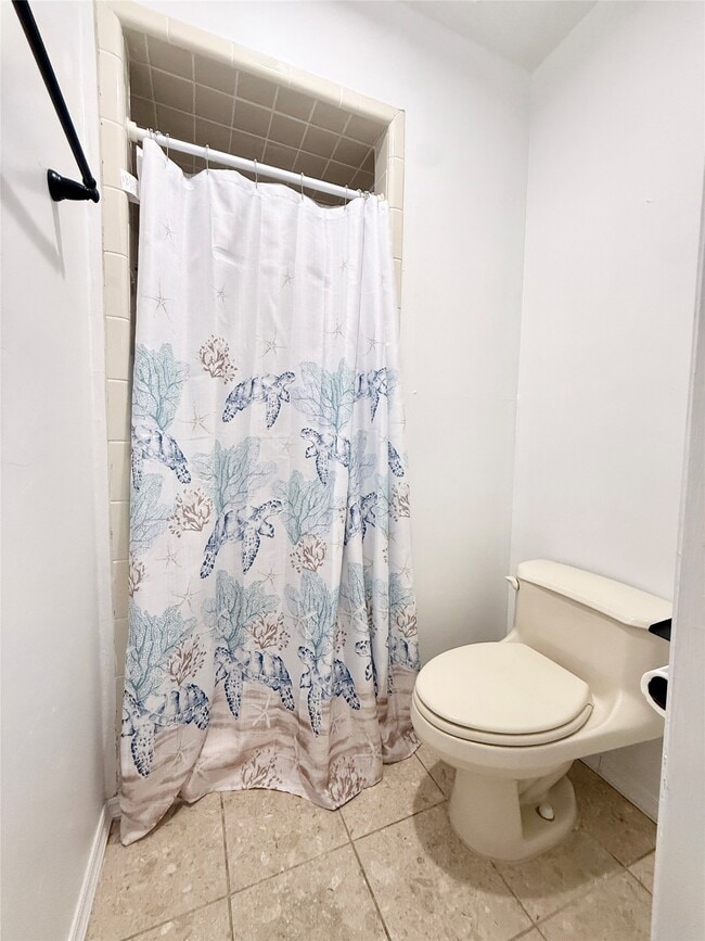 Building Photo - 10423 Kirkshire Dr