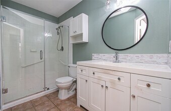 Building Photo - 18223 Heathridge Ln