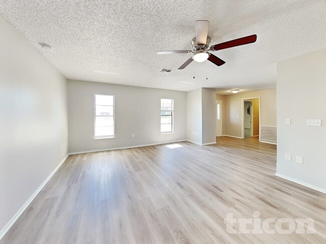 Building Photo - 2001 Deborah Dr