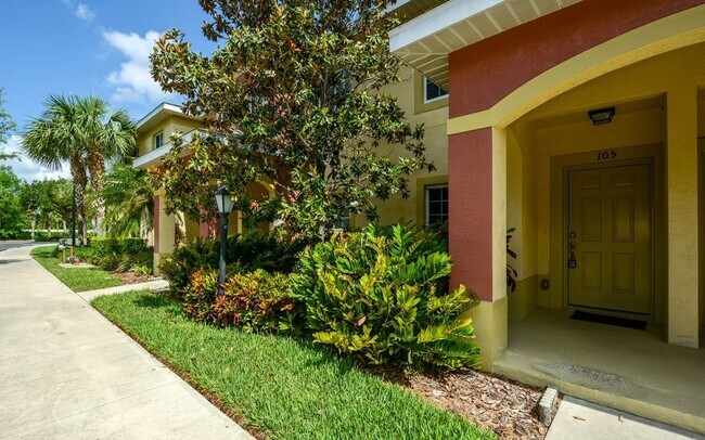 Foto del edificio - Lakeside Village Townhouse 2 Bedroom  2.5 Bath Available for Short-Term Rental