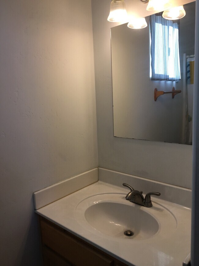 Foto del edificio - 12191 Hwy 145 Dolores, CO 81323 Unit B