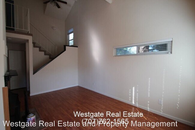 Building Photo - 1022 Civic Center Dr