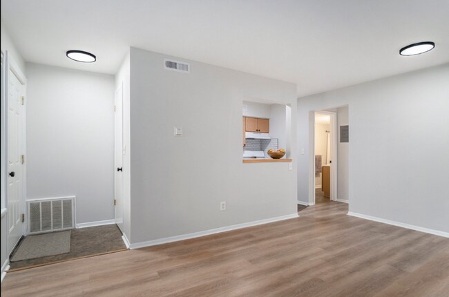 Foto del edificio - 2721 Madelyn Dr SW