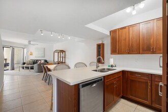 Building Photo - 5650-5A1A A1A S