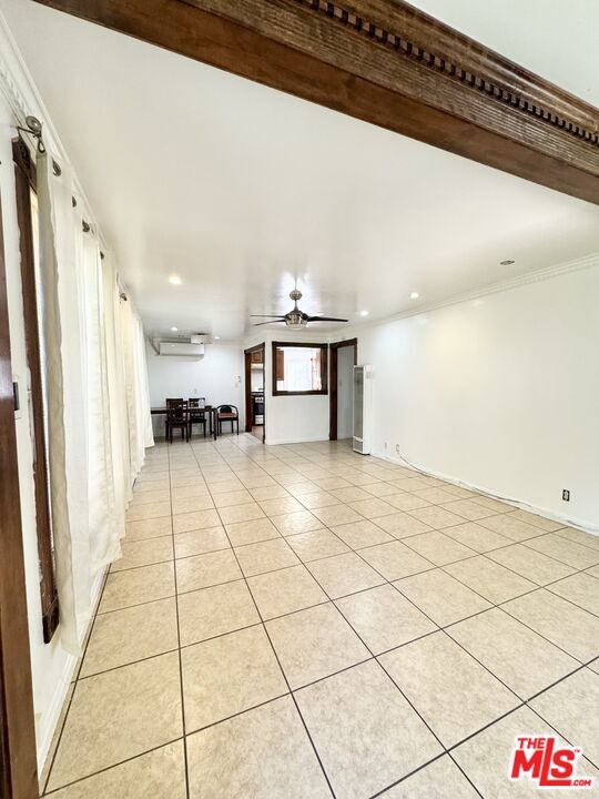 Building Photo - 14702 Studebaker Rd